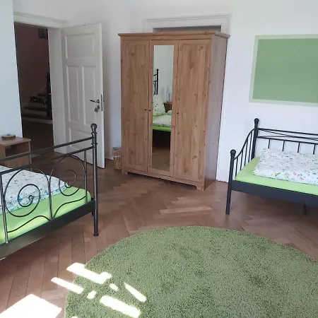 ホームステイ Forsthaus Merzalben